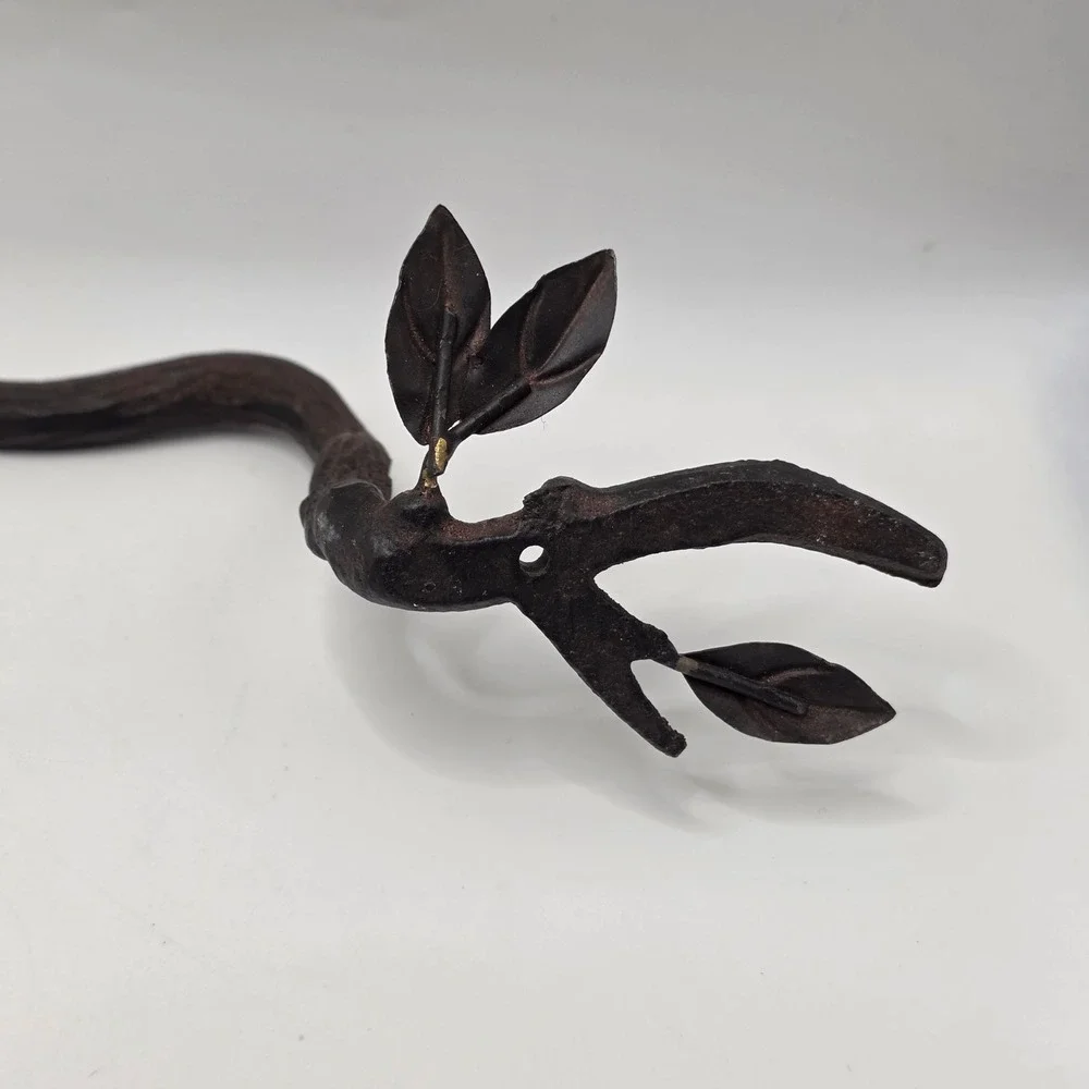 Cast Iron Tree Branch Towel Rack Leaf Accents Rustic Cabin Nature Wall Mount Bar